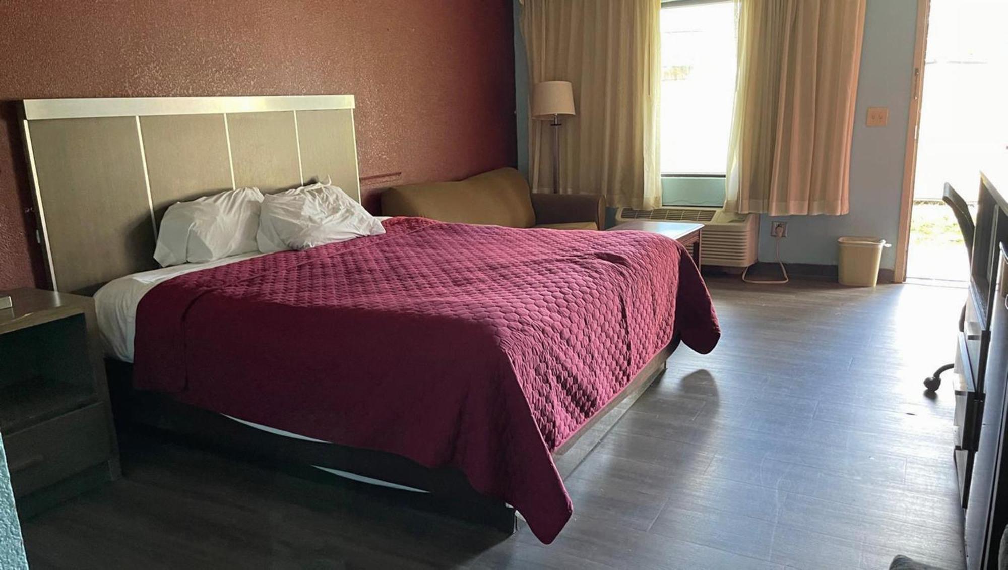 Mayfair Inn Williamston Extérieur photo