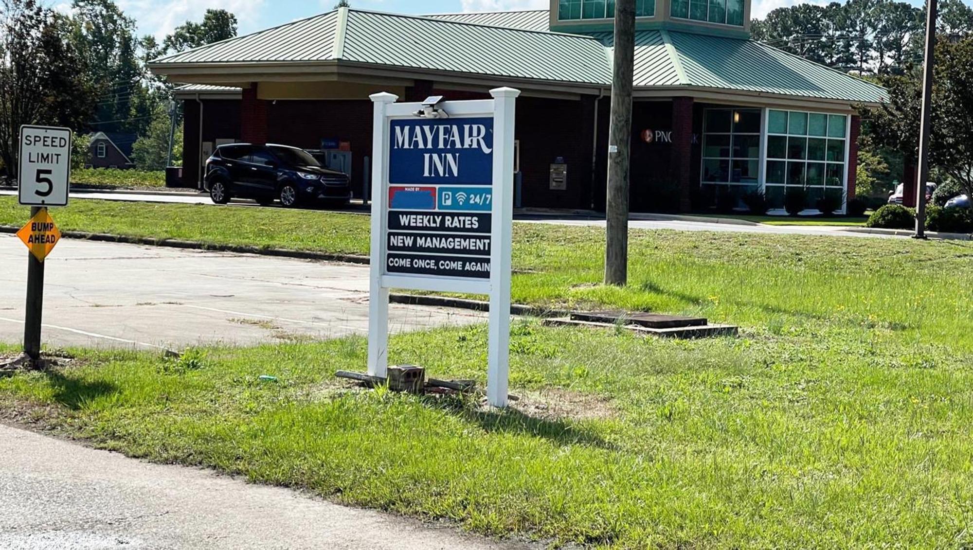 Mayfair Inn Williamston Extérieur photo